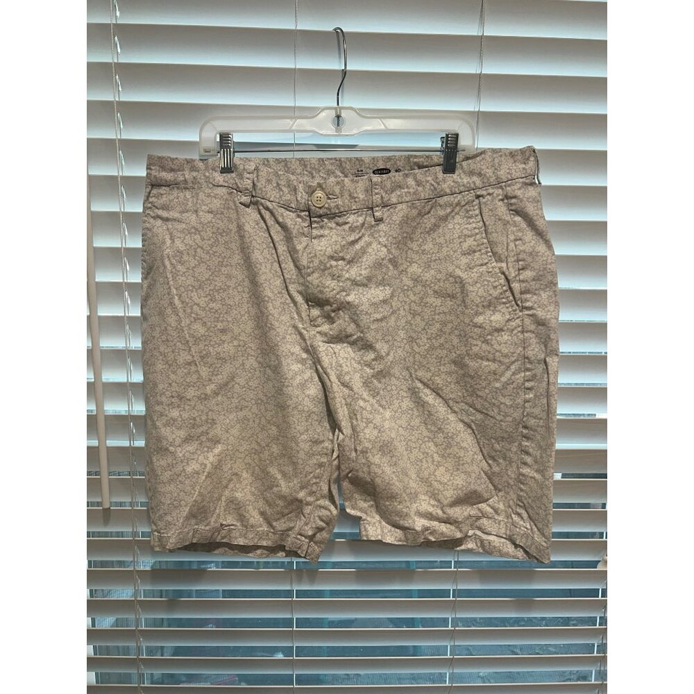 Old Navy‎ Floral Shorts - Size 40